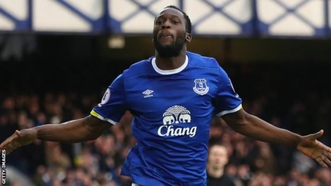 Romelu Lukaku has refused to open talks with Everton over a possible new contract