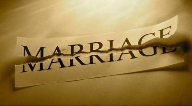 Grace Adekunle and Pastor Adeyemi Adekunle have dissolved their 18-year marriage