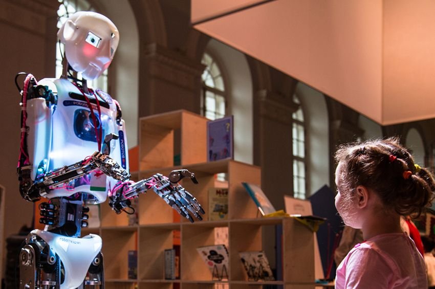 Robots In Hospitals Can Be Quite Handy To Navigate Around The Hospital Robots in hospitals can be quite handy to navigate around the hospital