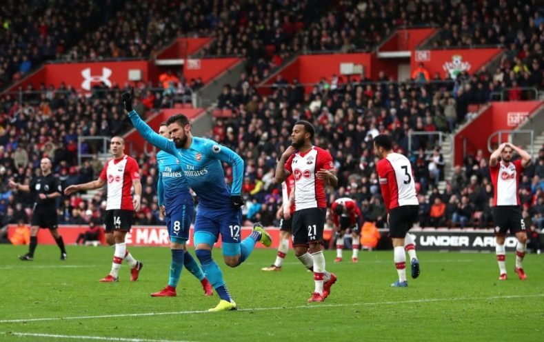 Olivier Giroud rescues a point for Arsenal