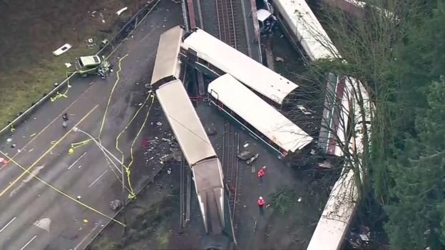 Multiple fatalities reported after Amtrak train derails in Washington state