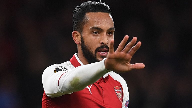 Theo Walcott has completed a medical and agreed personal terms with Everton