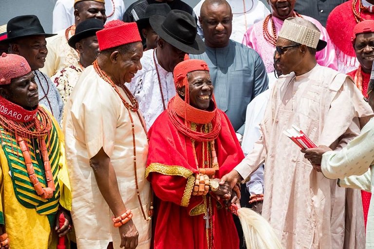 President Buhari (M) met with Urhobo leaders led by HRM Dr. Ogoni Oghoro, President General, Olorogun Moses Taiga and Chief Cyril Ogodo and other Urhobo traditional rulers, the leadership of the Urhobo Progressive Union and Social/Political Leaders