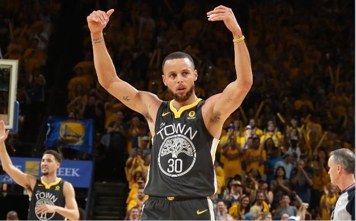 Steph Curry posted 33 points as Warriors won Game 2 of NBA Finals against Cavs at the Oracle Centre