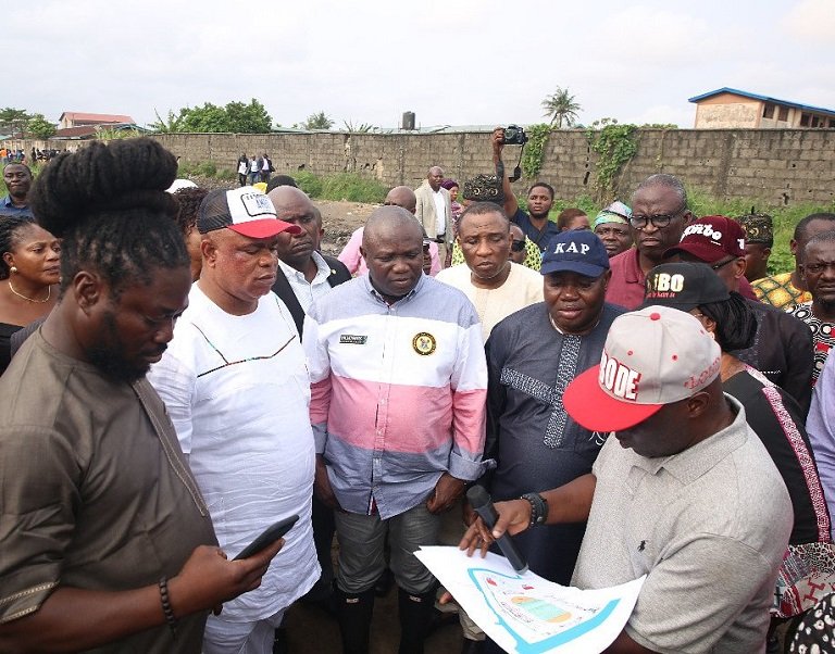 Governor Akinwunmi Ambode visited Maracana Stadium in Ajegunle, Lagos