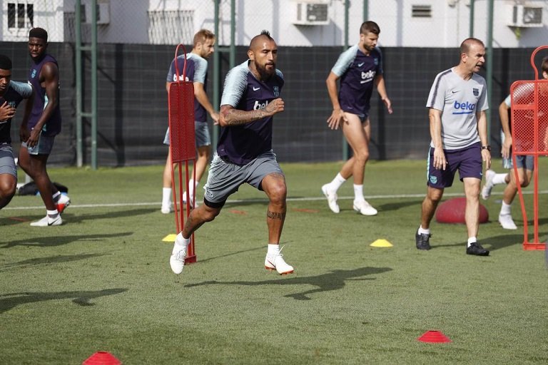 Arturo Vidal, Malcom, Marlon and Arthur are non-EU players