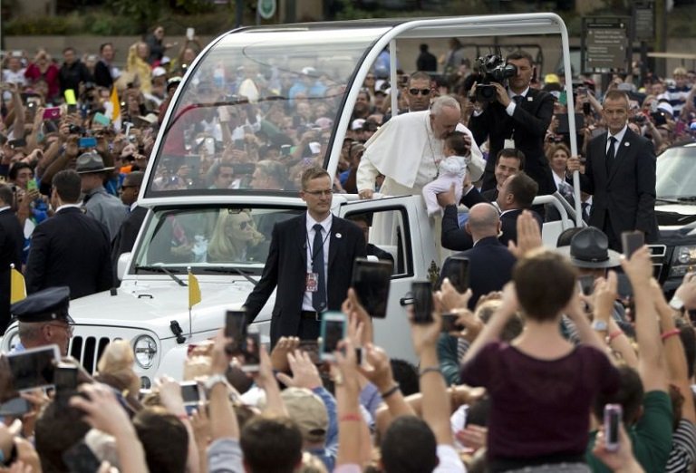 Pope Francis kissed Gianna Masciantonio after she was diagnosed with brain tumor