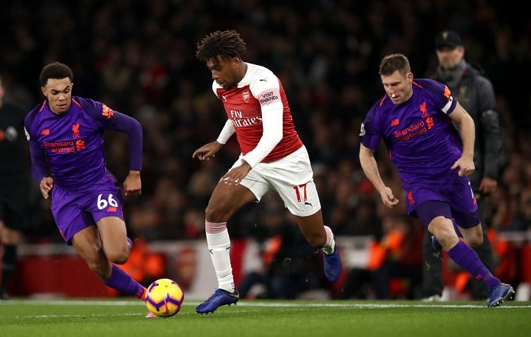 Alex Iwobi is a late transfer target for Everton