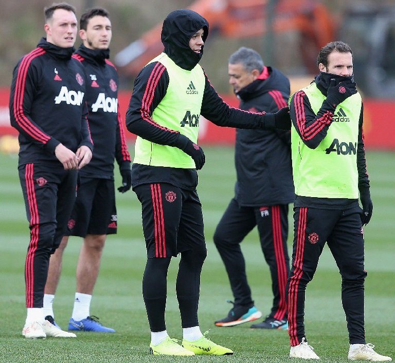 Manchester United players tarining ahead of the Crystal Palace match in the league