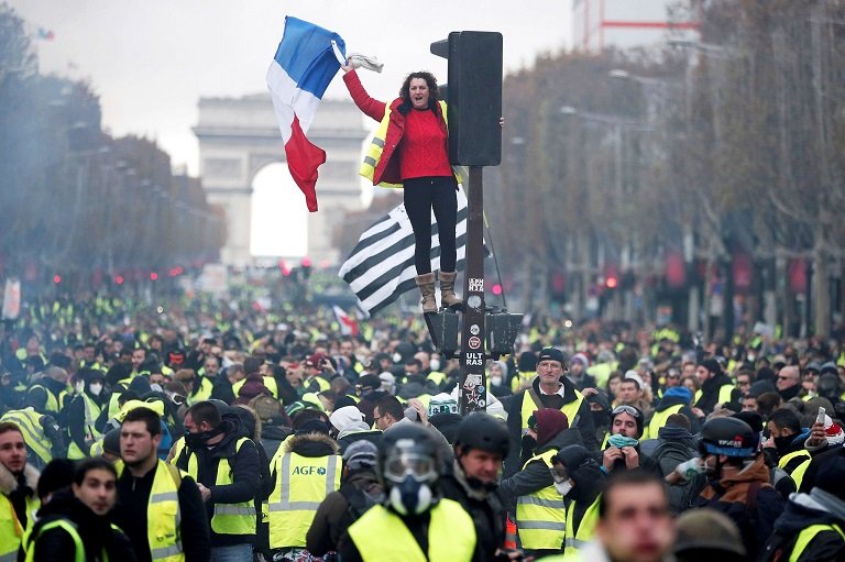Paris to deploy 5,400 police for Champions League final