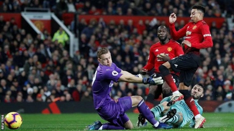Arsenal and Manchester United drew 2-2 when they met in the Premier League in December 2018