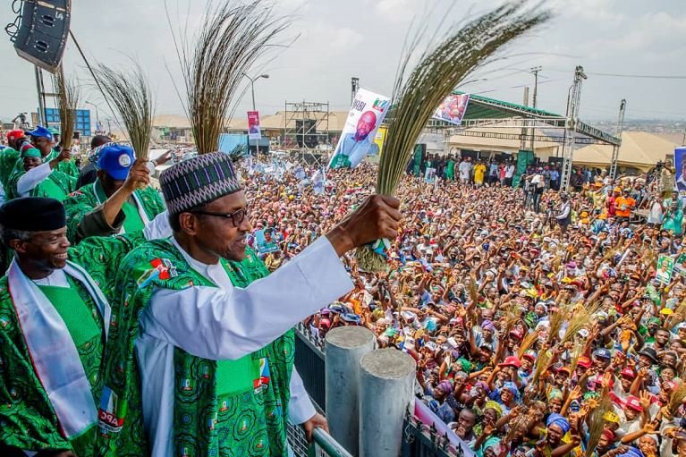 President Muhammadu Buhari, Vice President Yemi Osinbajo and APC party leaders at the Oyo mega rally on Saturday