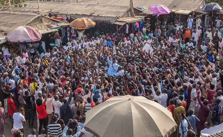 Vice President Yemi Osinbajo addressing a mammoth crowd in Saki town, Oyo State