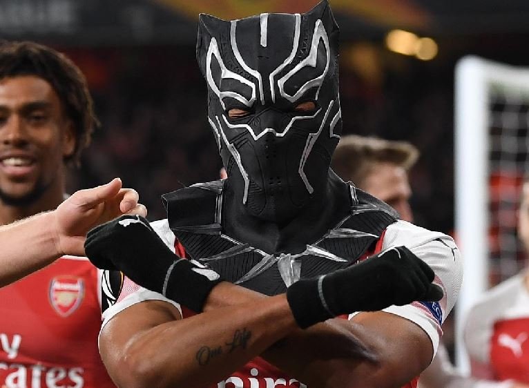 Pierre-Emerick Aubameyang celebrated with Marvel Pictures Wakanda mask