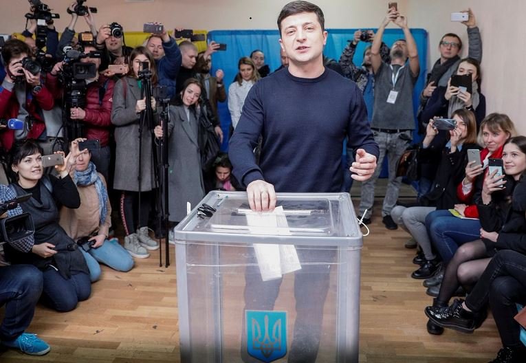 Volodymyr Zelenskiy wins first round of Ukraine presidential election