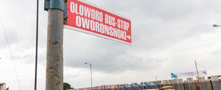 Residents in Oworonshoki attack Oba