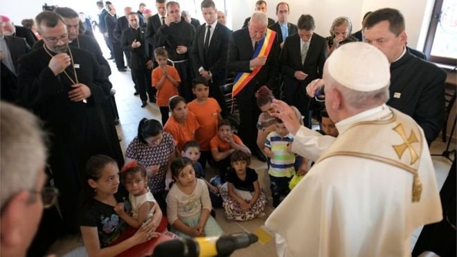 The pope asked for forgiveness from the Roma people