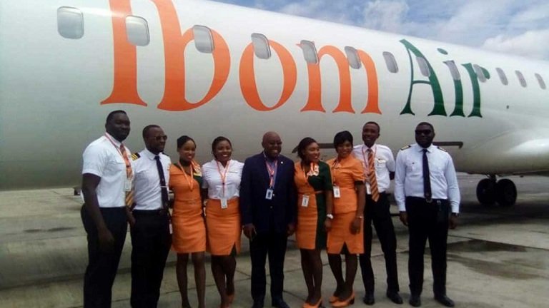 The Chief Operating Officer of Ibom Air, Mr George Uruesi, flanked by the airline’s pilots and crew during the airline’s inaugural flight to the Murtala Muhammed Airport 2, Lagos on Friday, June 7, 2019.