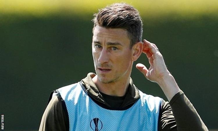 Laurent Koscielny has told Arsenal he wants to leave the club