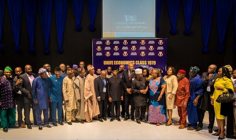 Vice President Yemi Osinbajo with Alumni of Obafemi Awolowo University, Economics Class of 79
