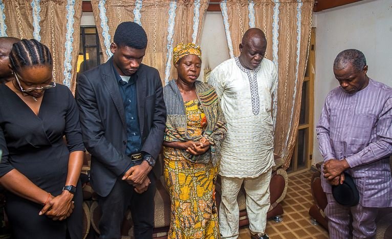 Vice President Yemi Osinbajo with the parents and siblings of Precious Owolabi