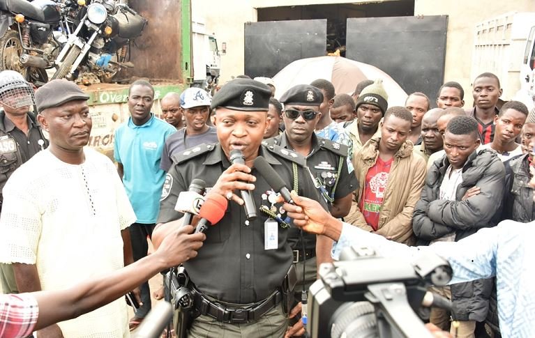 CSP Saheed Egbeyemi addressing the media after the truck and bikes were intercepted