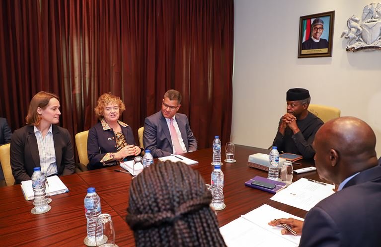 VP Osinbajo receives (L-R) UK Secretary of State for International Development, Hon. Alok Sharma; High Commissioner to Nigeria, Catriona Laing, Head of DFID Nigeria; Debbie Palmer