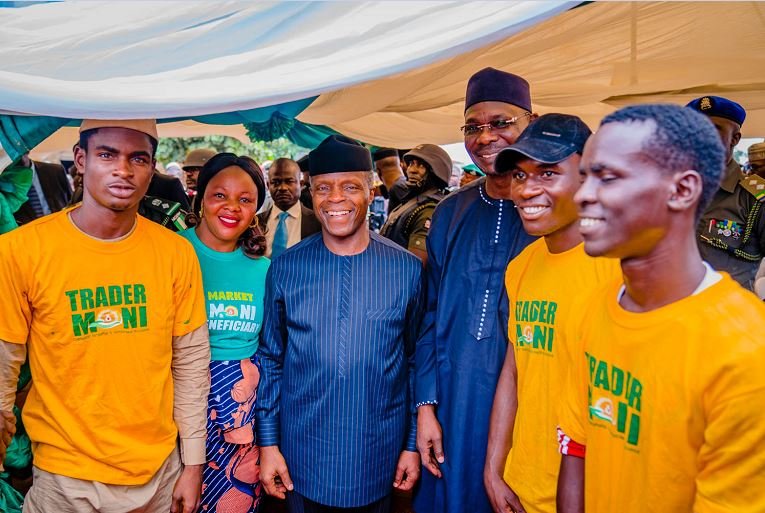 Vice President Yemi Osinbajo with some beneficiaries of TraderMoni and MarketMoni