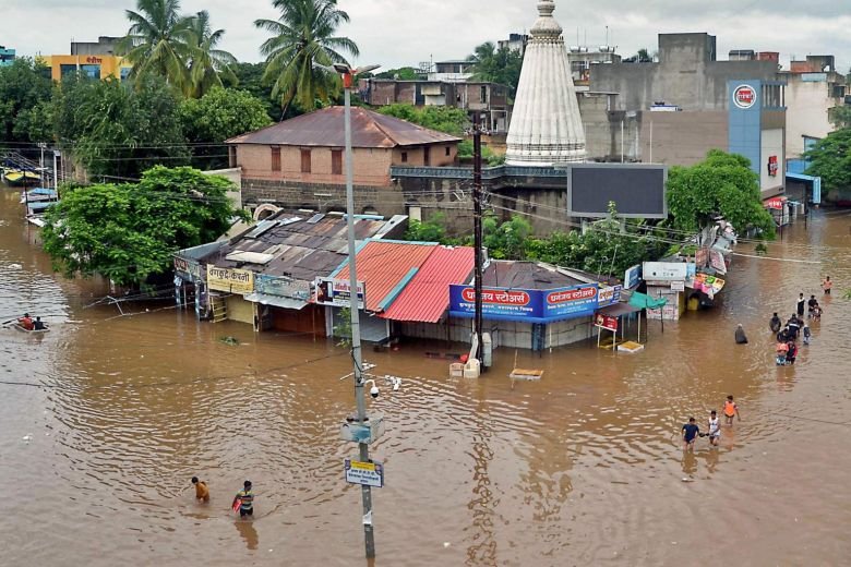 Floods kill 22 in India, displace thousands