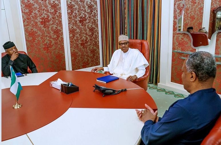 President Muhammadu Buhari (C), Vice President Yemi Osinbajo (L) and Minister of Foreign Affairs, Geoffrey Onyeama meeting over Xenophobic attacks