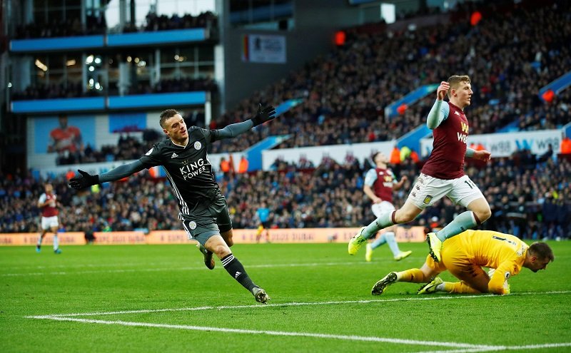 Jamie Vardy wheels away after putting Leicester City in front