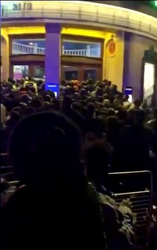 People hoping to see Naira Marley at the O2 Academy were left furious after they said the venue shut its doors and refused to let anyone else in