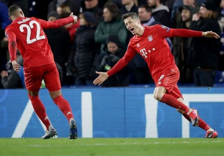 Serge Gnabry and Robert Lewadowski celebrate Bayern's third goal of the night