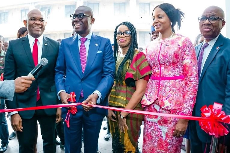 L-R: Tony O. Elumelu, CON, Chairman, Heirs Holdings and UBA Group Plc; Mr. Babajide Sanwo-Olu, Governor of Lagos State; Uzo Oshogwe, CEO, Afriland Properties Plc; Dr. Awele Elumelu, Chairperson, Avon Healthcare; Emmanuel Nnorom, CEO, Heirs Holdings; at the commissioning of the Afriland Towers
