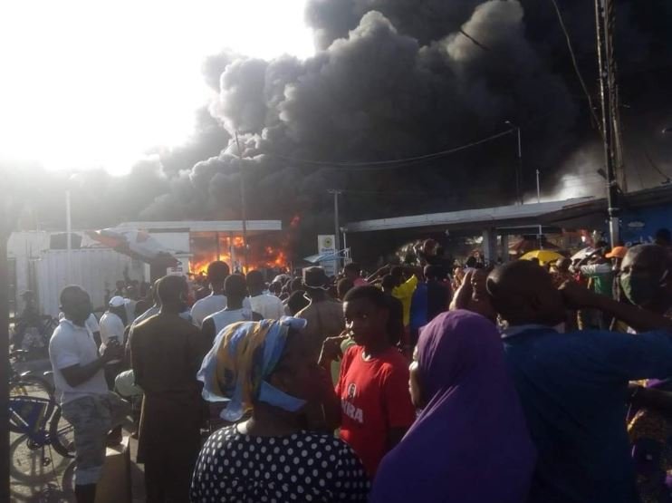 JUST IN: Fire destroys another Maiduguri market