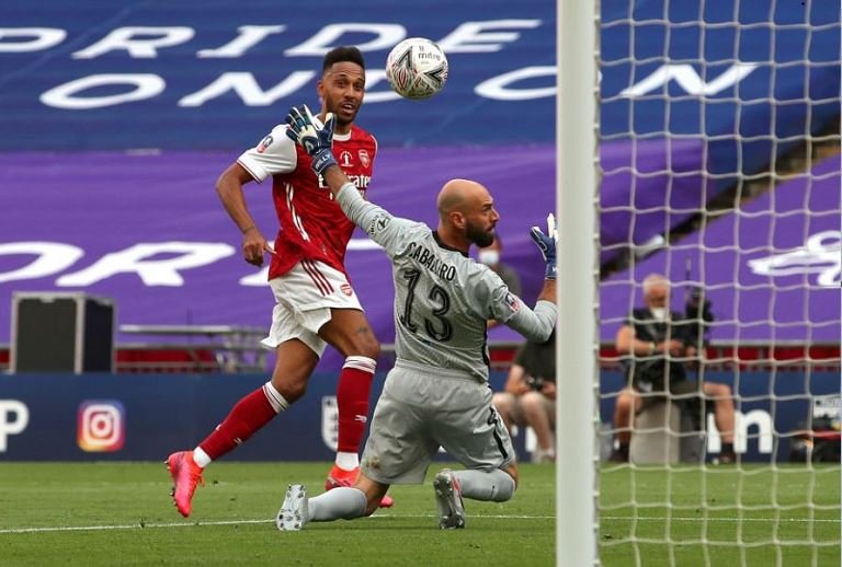 Pierre Emerick-Aubameyang scored twice as Arsenal beat Chelsea to win the FA Cup