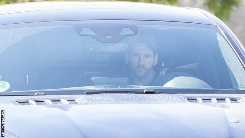 Lionel Messi returns to Barca training