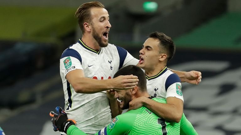 Spurs celebrate win over Chelsea