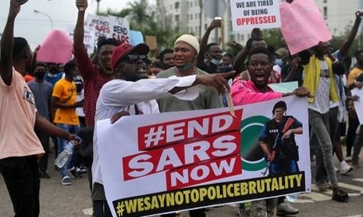 #EndSARS protesters across Nigeria are calling for an end to police brutality Lekki