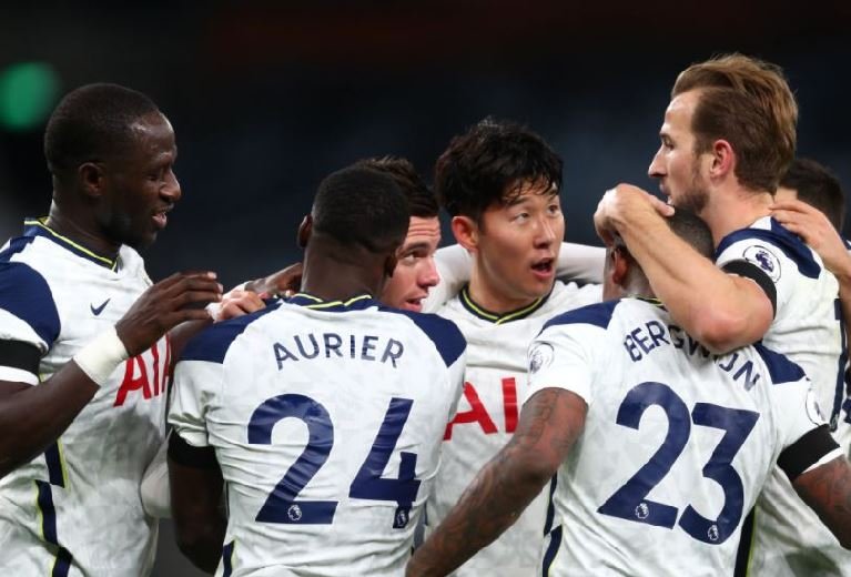 Tottenham beat Manchester City to go top of the table