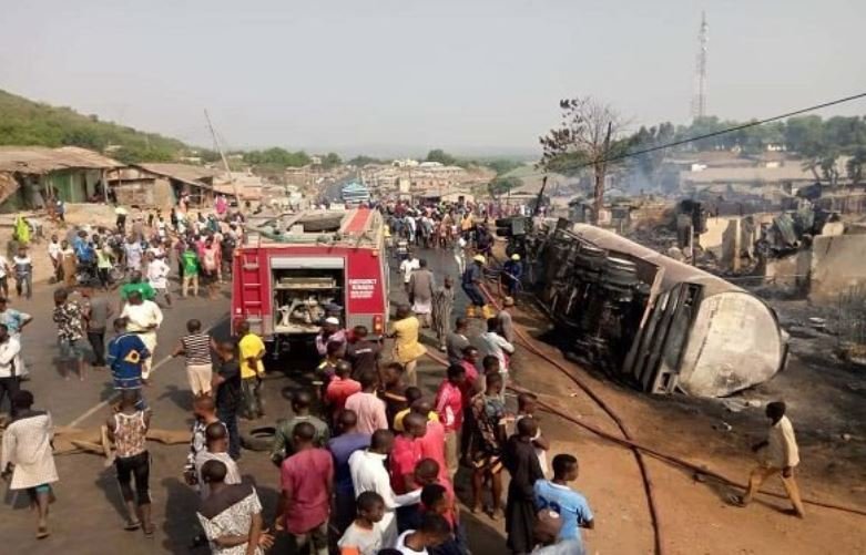 Abeokuta's tanker-car crash kills 4