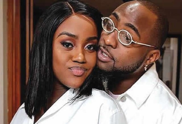 Chioma deletes all of Davido's pictures
