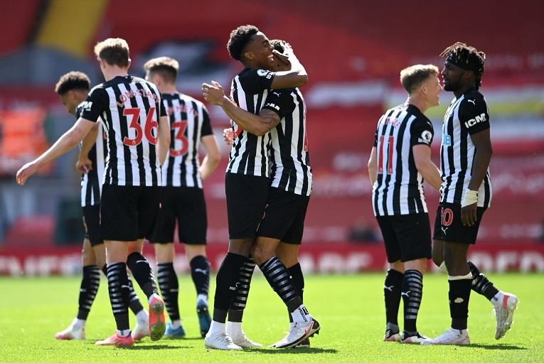 Joe Willock scored a late Newcastle goal to deny Liverpool all three points at Anfield