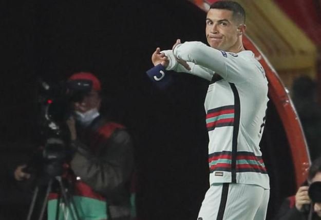Ronaldo's armband auctions for $75,000
