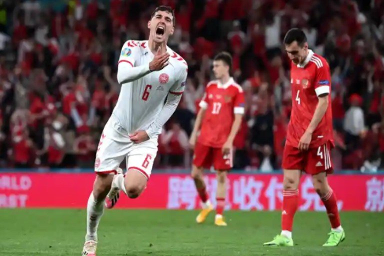 Christensen celebrates Denmark's third goal