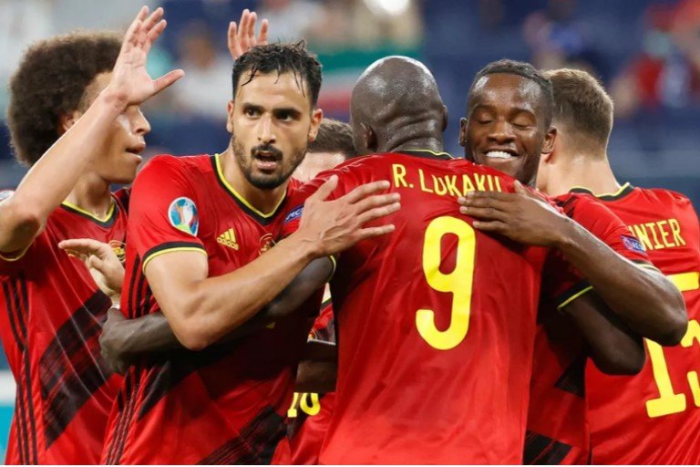 Romelu Lukaku celebrates Belgium's win with teammates