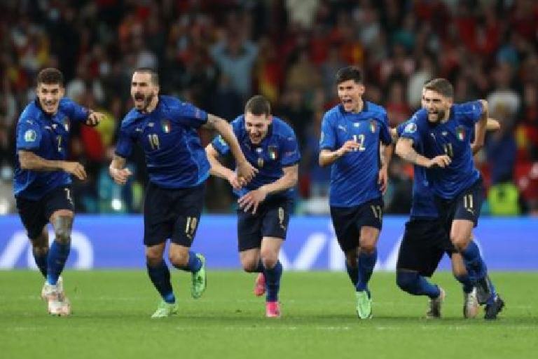 Italy beat Spain on penalties to reach Euro 2020 final