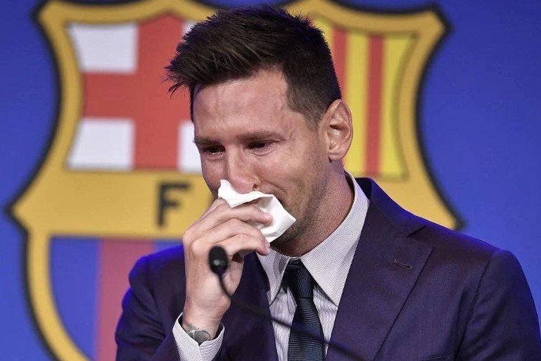 Messi Breaks down in tears as he confirms Barca exit PSG