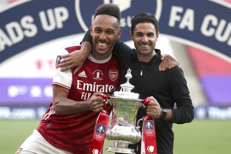 Pierre-Emerrick Aubameyang and Mikel Arteta after Arsenal won the 2020 English FA Cup