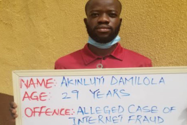 Akinluyi Damilola was arrested for internet fraud in Ilorin